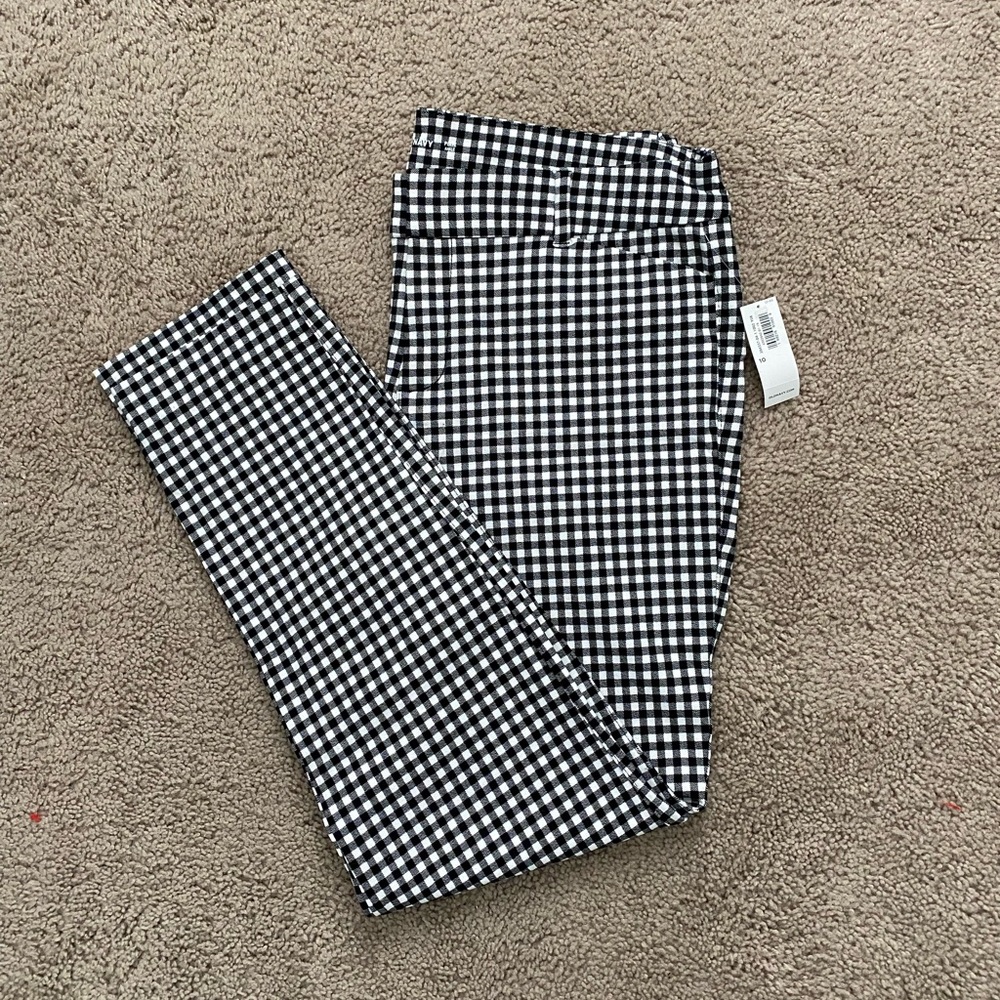 NWT Black and White Checkered Pixie Ankle Pants